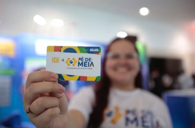 🎓 Programa Pé de Meia: Apoio Financeiro para Estudantes de Baixa Renda